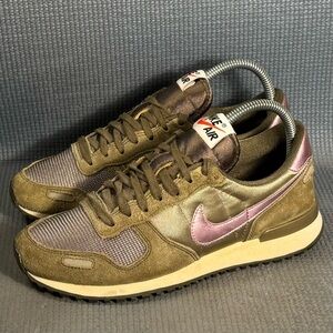 Nike Air Vortex Women’s Olive Green/Seal‎ Running Shoes Size 7